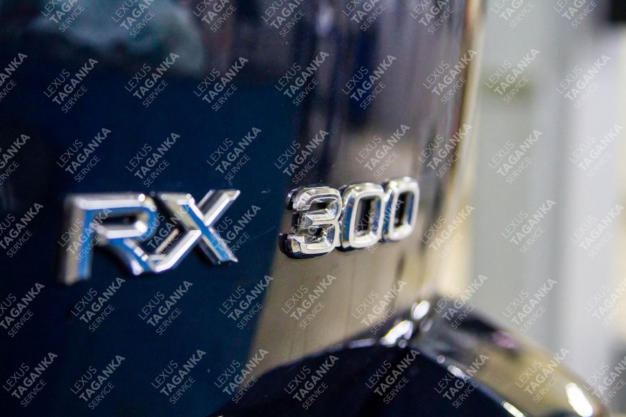 Авто-обзор: кроссовер Lexus RX 300 второго поколения – премиум-класс по разумной цене.