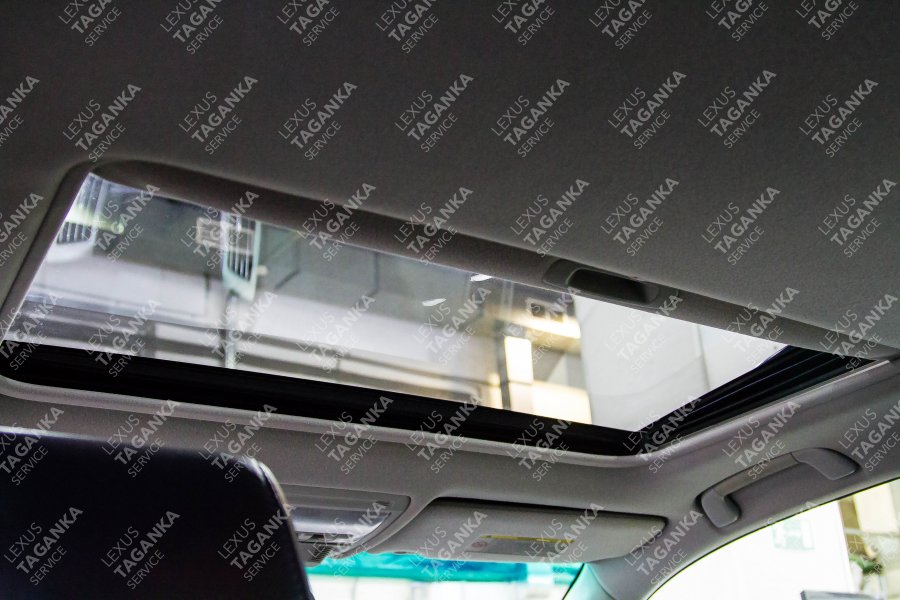 Авто-обзор: кроссовер Lexus RX 300 второго поколения – премиум-класс по разумной цене.