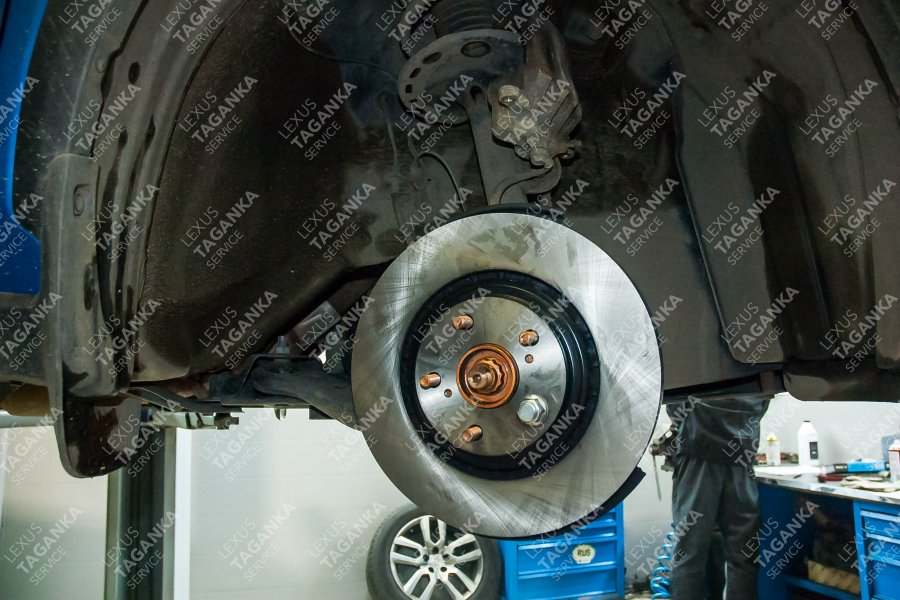 Плановое техническое обслуживание “Lexus NX200” (30 000 км). Замена колодок передней оси и тормозных дисков - фото 15