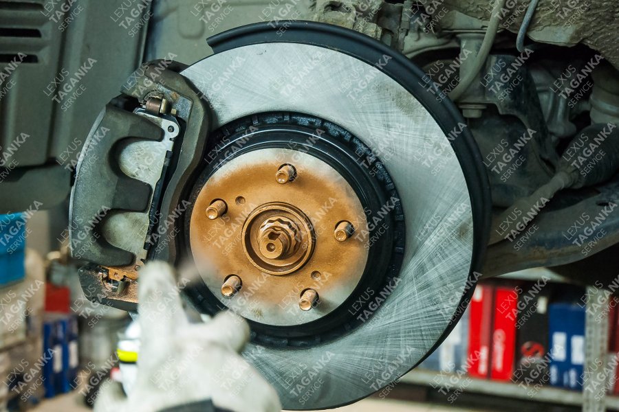Плановое техническое обслуживание “Lexus NX200” (30 000 км). Замена колодок передней оси и тормозных дисков - фото 19